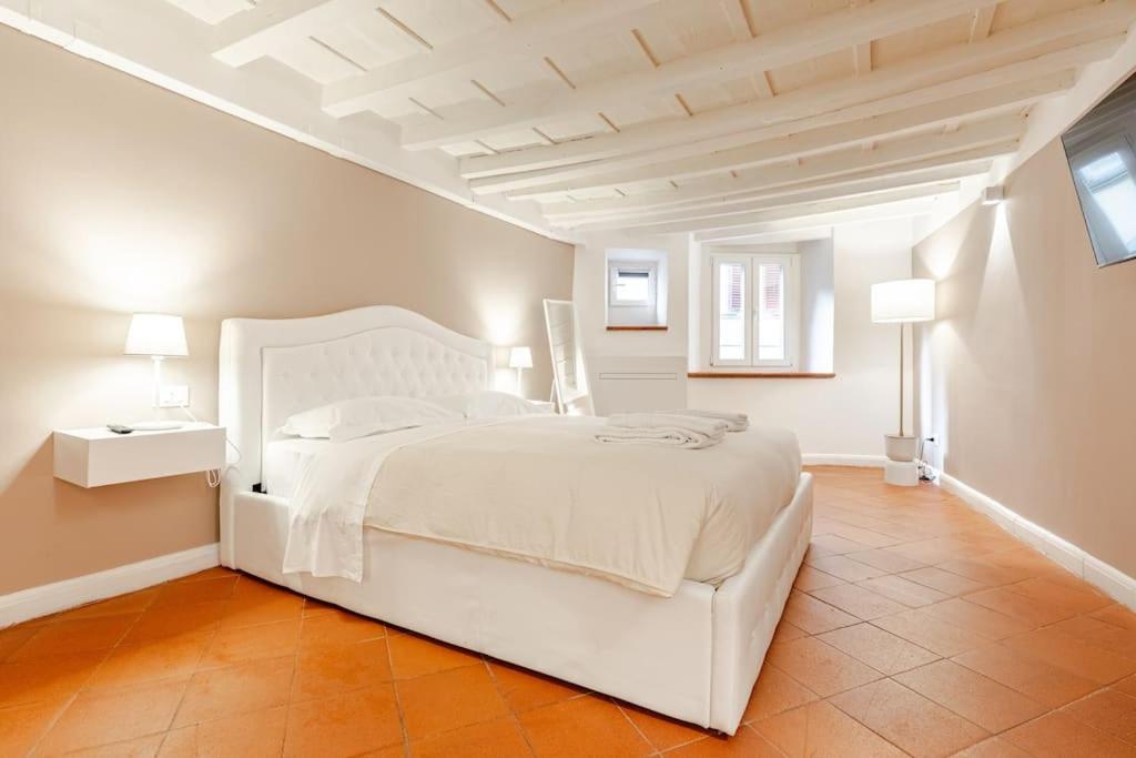 Amazing Apartment In Piazza Santa Croce Firenze Экстерьер фото