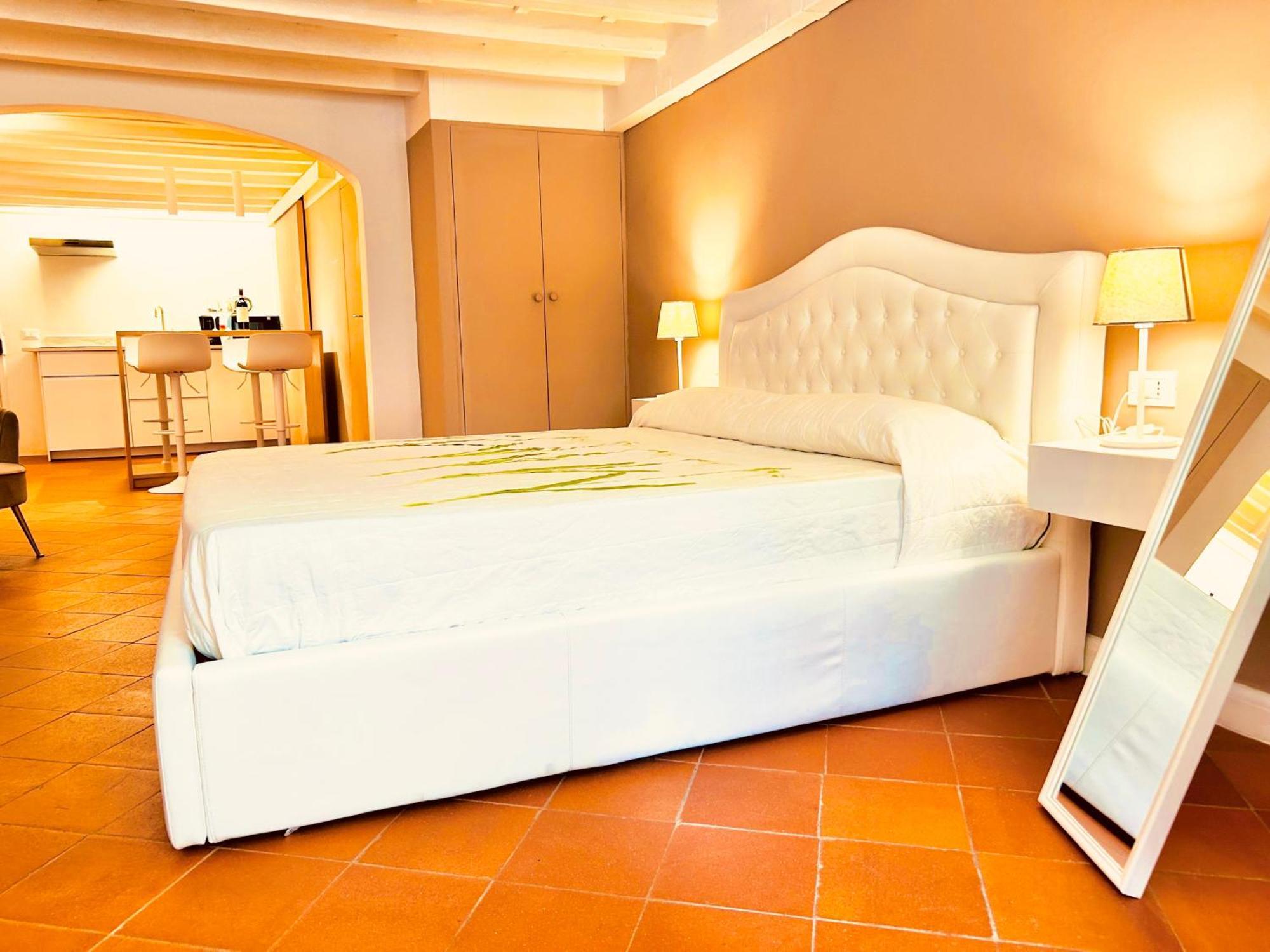 Amazing Apartment In Piazza Santa Croce Firenze Экстерьер фото